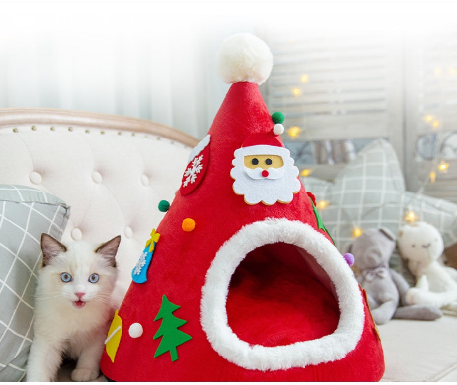 Kuscheliges Weihnachts-Katzennest „Santa Hat“